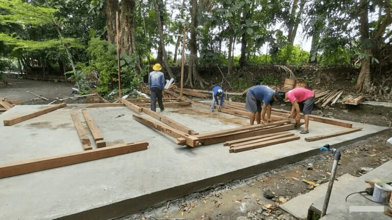 Jasa Kontraktor Bangunan Restoran dari Kayu Metro - Jasa Kontraktor Bangunan Restoran dari Kayu Metro Cepat dan Rapi